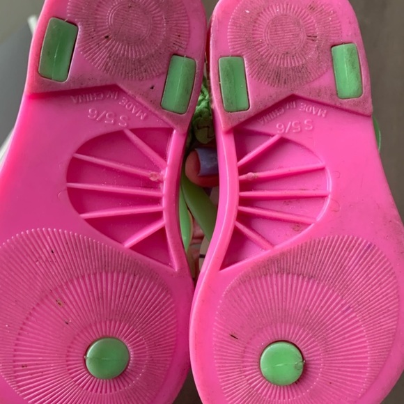 Adorable Hello Kitty toddler sandals size 5/6 Limited Edition Perfect for Summer - Picture 6 of 6